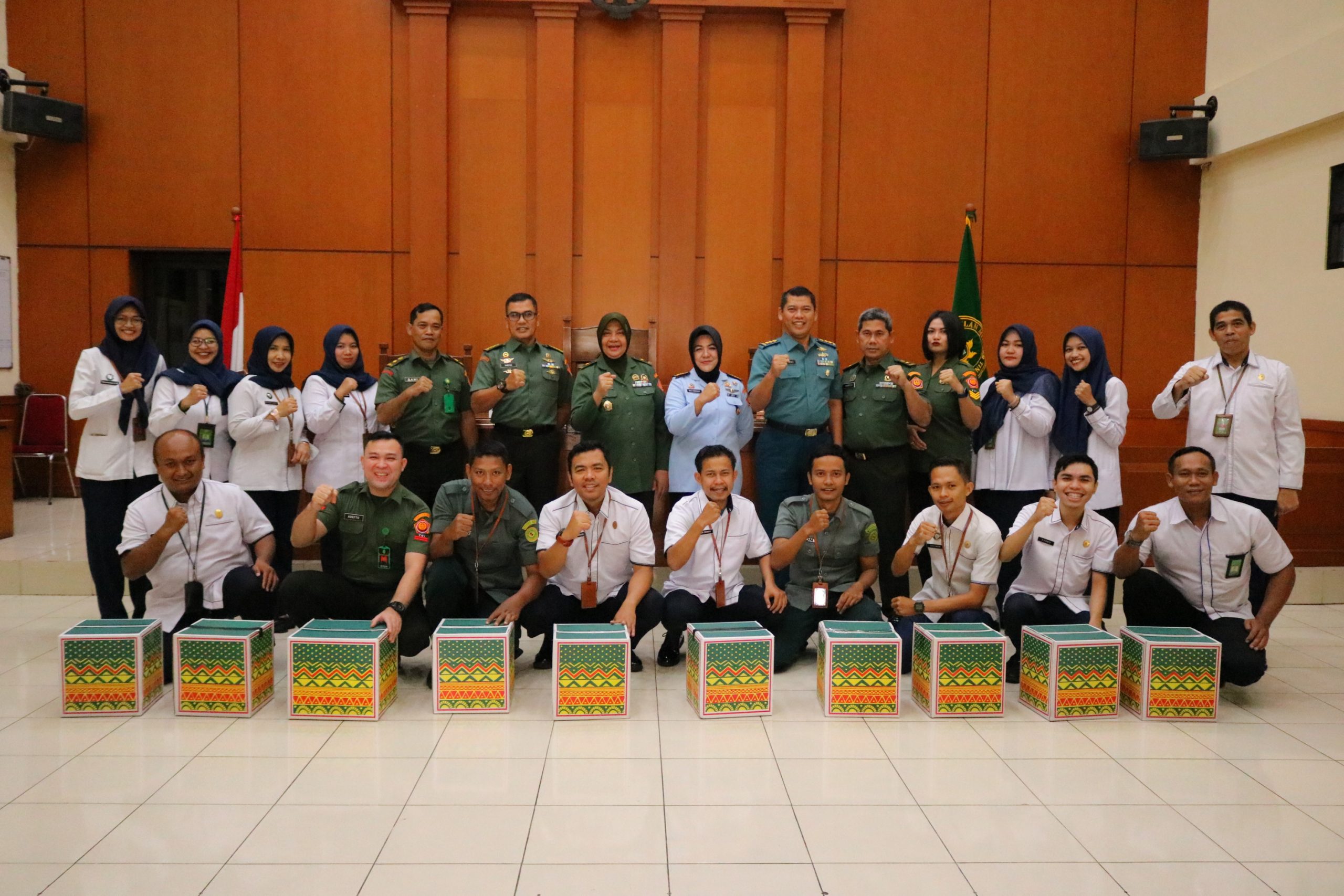 PEMBERIAN BINGKISAN LEBARAN BAGI ANGGOTA GOLONGAN II DAN PPNPN