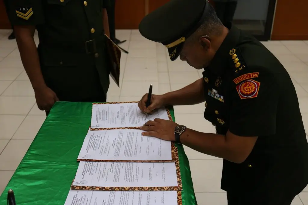 Tinto Brass filmlaridagi porno sahnalar