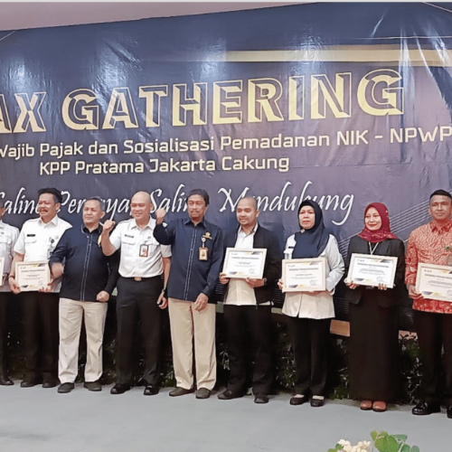 ACARA TAX GATHERING DAN PEMBERIAN PIAGAM PENGHARGAAN OLEH DIREKTORAT JENDERAL PAJAK